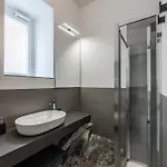 - Con Roccia Naturale Apartament *