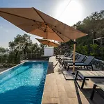 Apartament - Con Roccia Naturale *