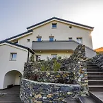 Apartament - Con Roccia Naturale *