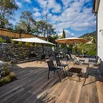 Apartament - Con Roccia Naturale