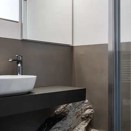 Апартаменты - Con Roccia Naturale Рапалло